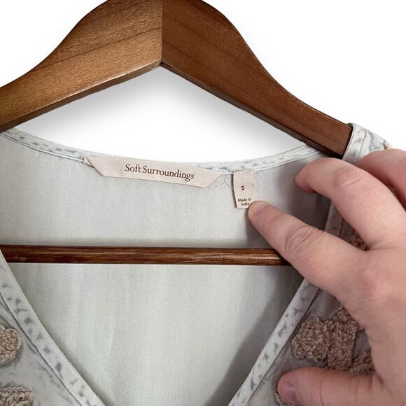 Soft Surroundings Sofia Embroidered Tunic Top Blouse Sz S Blue Flare 3/4 Sleeves - Picture 2 of 9